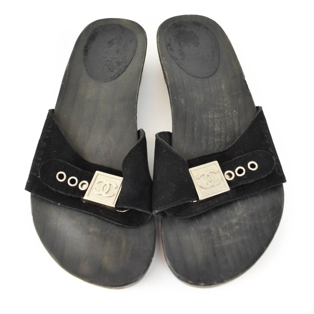 CHANEL: Black, Suede "CC" Logo, Sandals/Slides - Picture 3 of 10